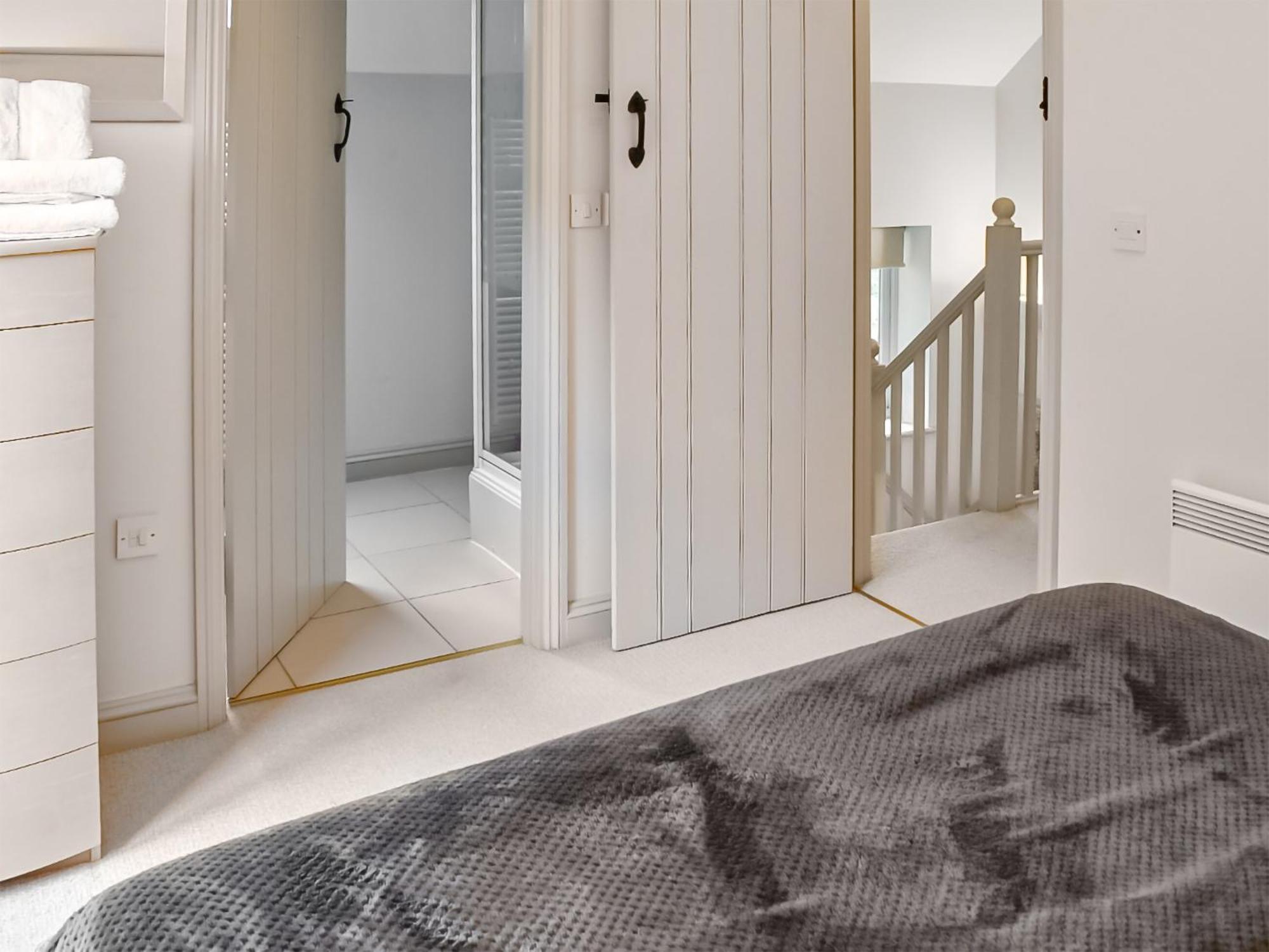 Riverview Somerford Keynes Exteriör bild